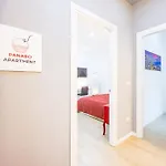 O Panaro Lucky Flat By Napoliapartments Apartament