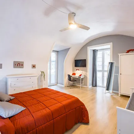 O Panaro Lucky Flat Near Toledo By Napoliapartments Neapol