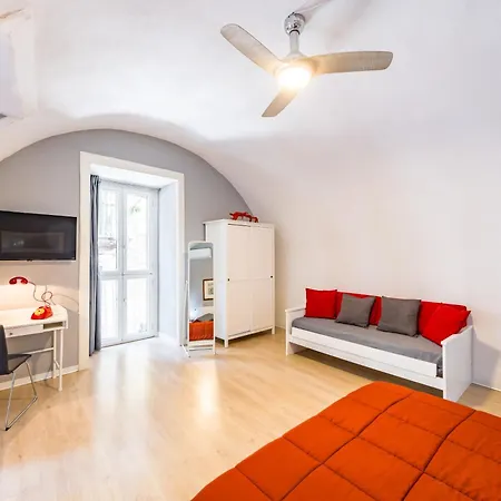 O Panaro Lucky Flat Near Toledo By Napoliapartments Apartmán *