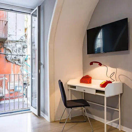 O Panaro Lucky Flat Near Toledo By Napoliapartments Neapol