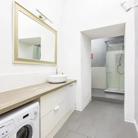 O Panaro Lucky Flat Near Toledo By Napoliapartments *